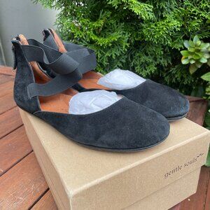 Gentle Souls Black Velvet Ballet Flat (size 7)